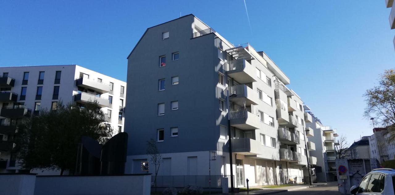 Exquisit Simmering Apartment Vienna
